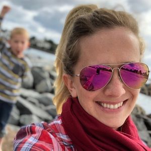 Meet your Posher, Jennifer